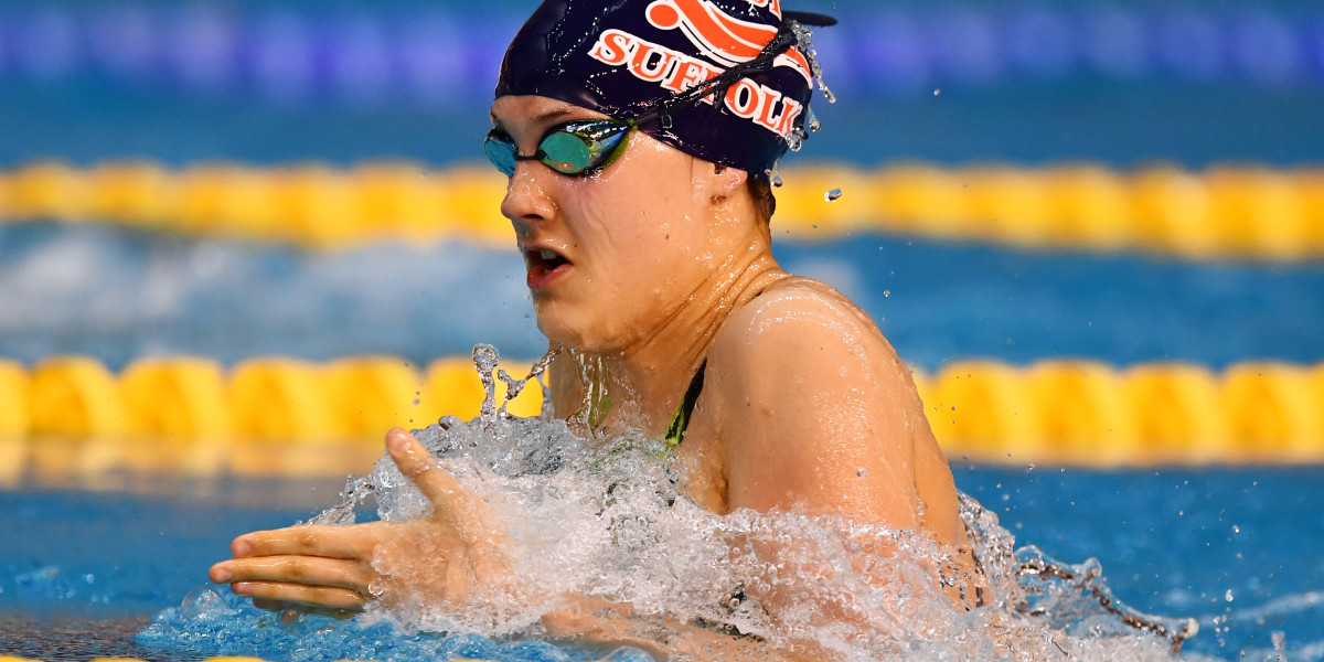 Angharad Evans Shatters British 100 Breaststroke Record In 1:05.54 At ...